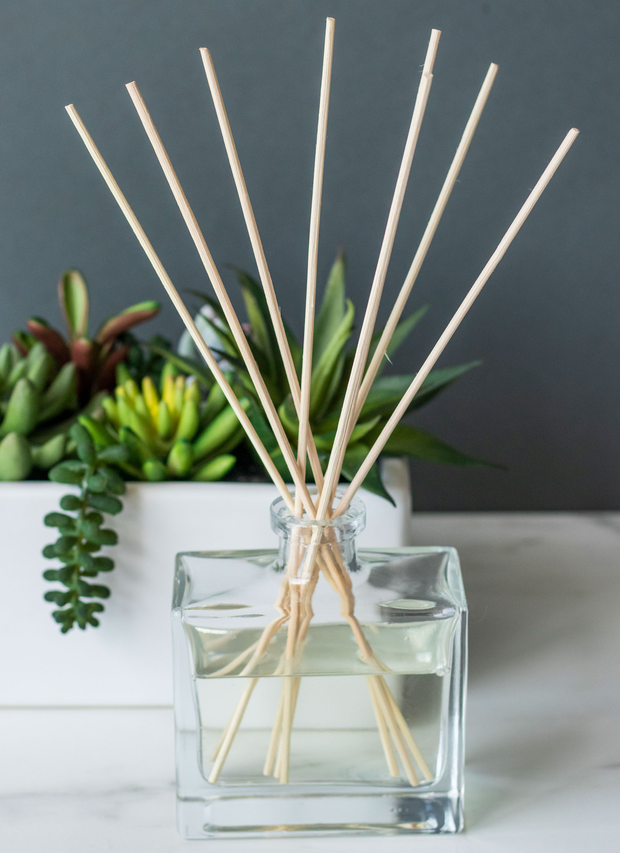 Finished reed diffuser